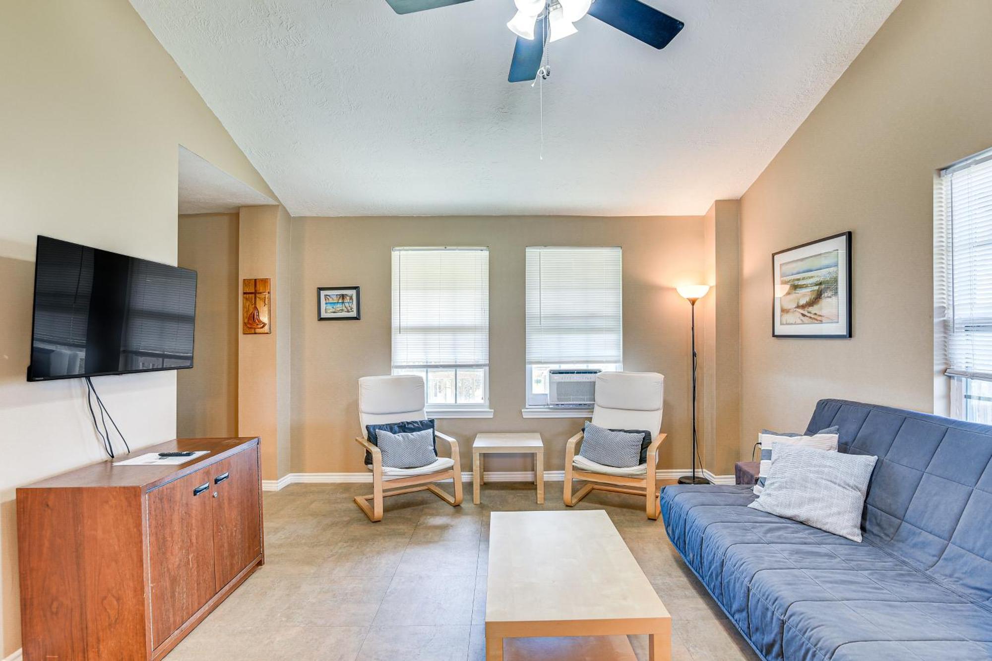 Crystal Beach Home With 2 Grills Walk To Shore! 외부 사진