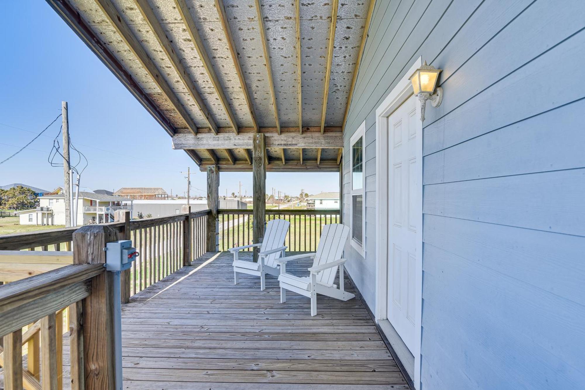 Crystal Beach Home With 2 Grills Walk To Shore! 외부 사진